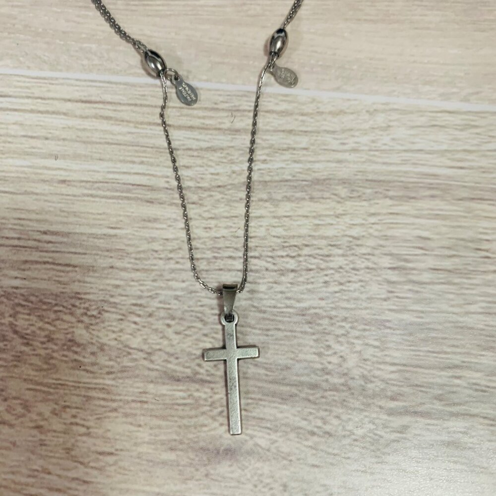 Alex And Ani Silver Tone Cross Pendant And Adjustable Chain EUC With Box - Picture 2 of 8